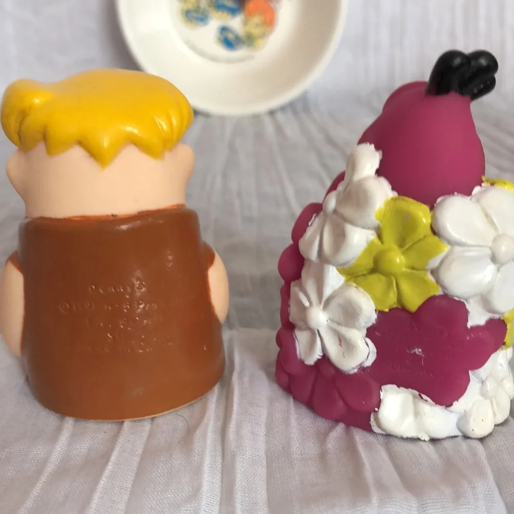 Vintage Flintstones Pebbles plastic cup & bowl & Barney & Dino water squirters - Picture 7 of 16
